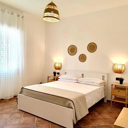 Villa Singola Amanda - 500M Dal Mare Пулзано Екстериор снимка