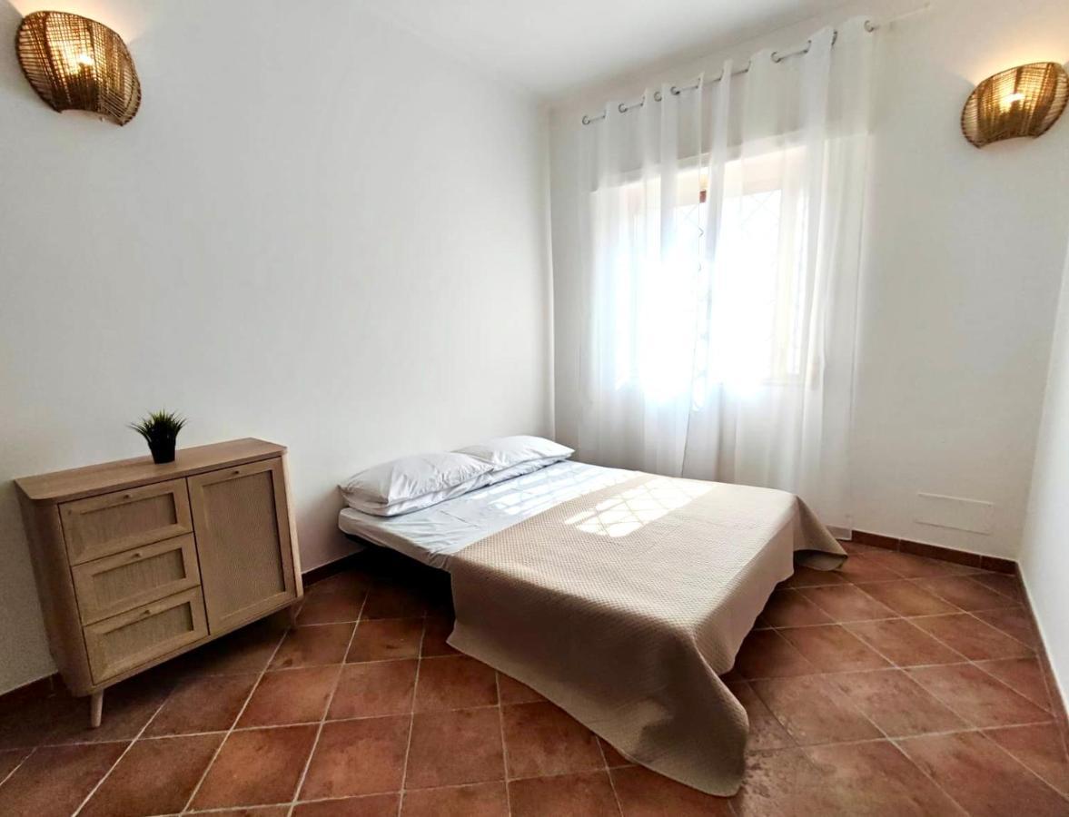 Villa Singola Amanda - 500M Dal Mare Пулзано Екстериор снимка