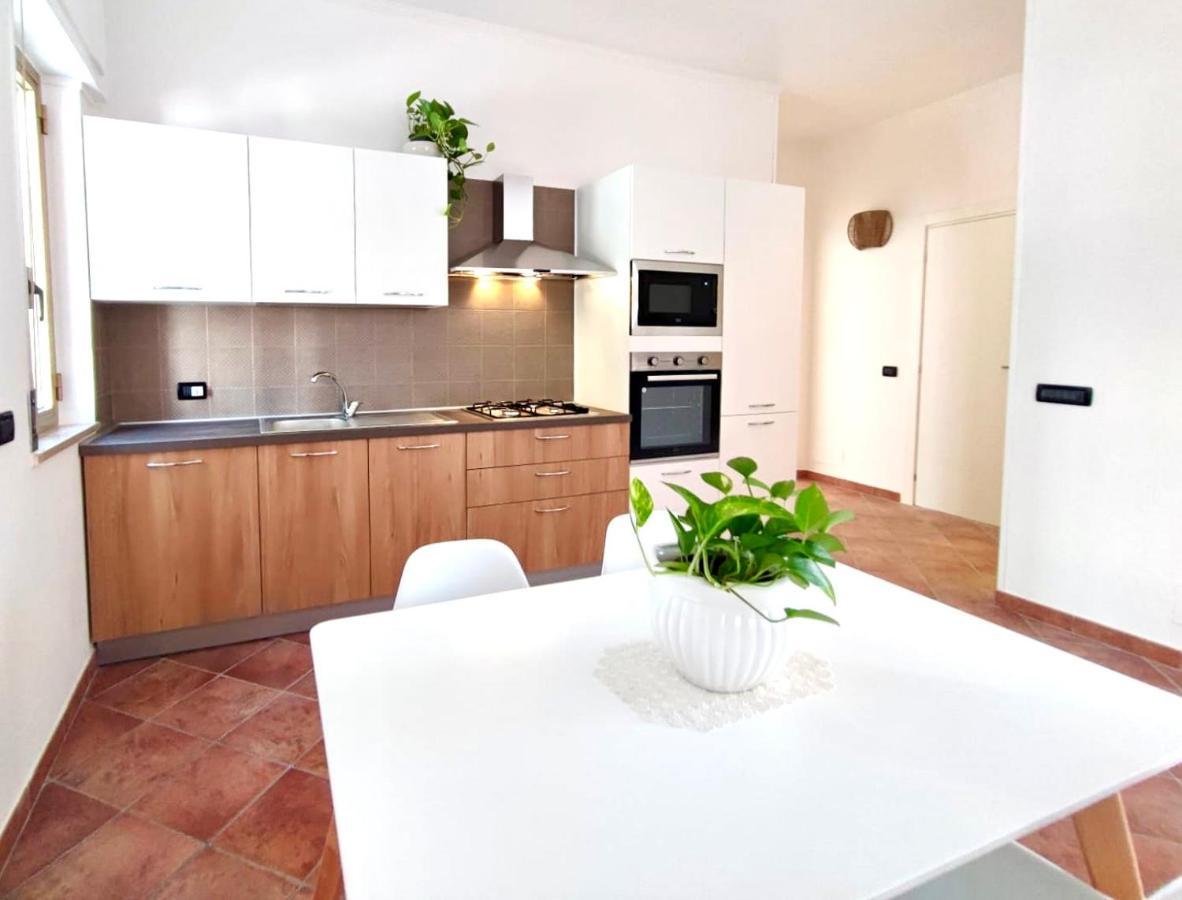Villa Singola Amanda - 500M Dal Mare Пулзано Екстериор снимка