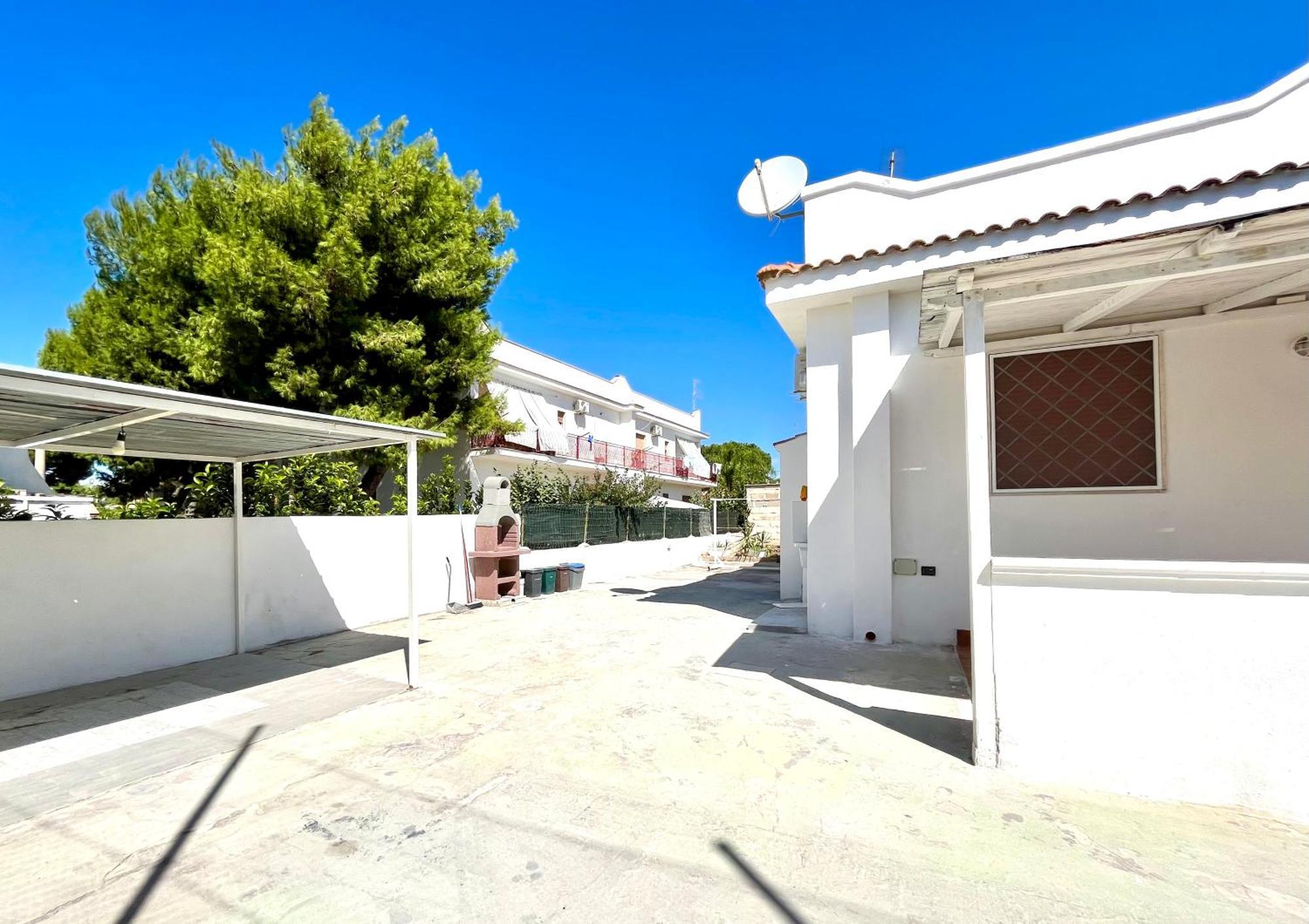 Villa Singola Amanda - 500M Dal Mare Пулзано Екстериор снимка