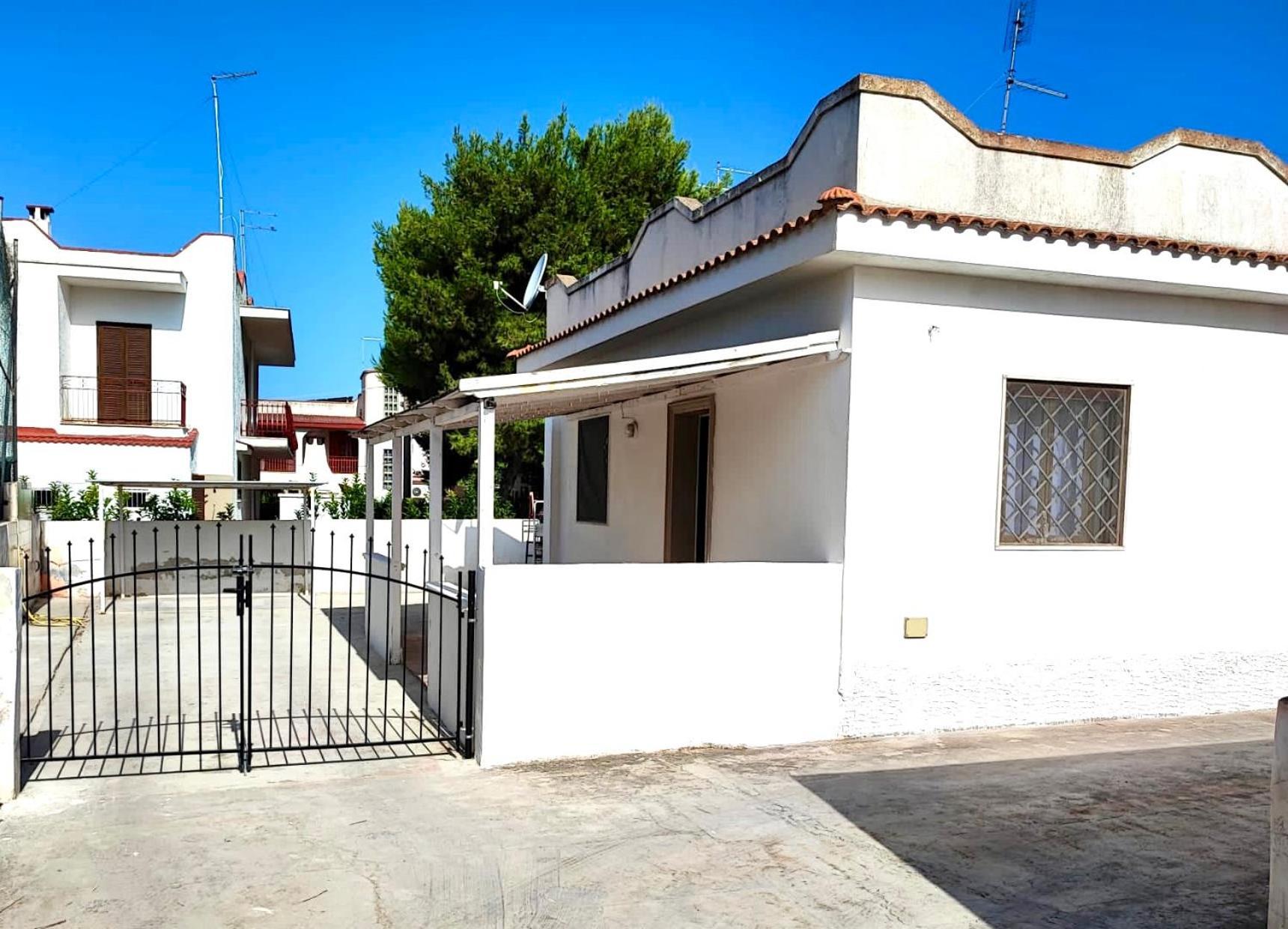 Villa Singola Amanda - 500M Dal Mare Пулзано Екстериор снимка